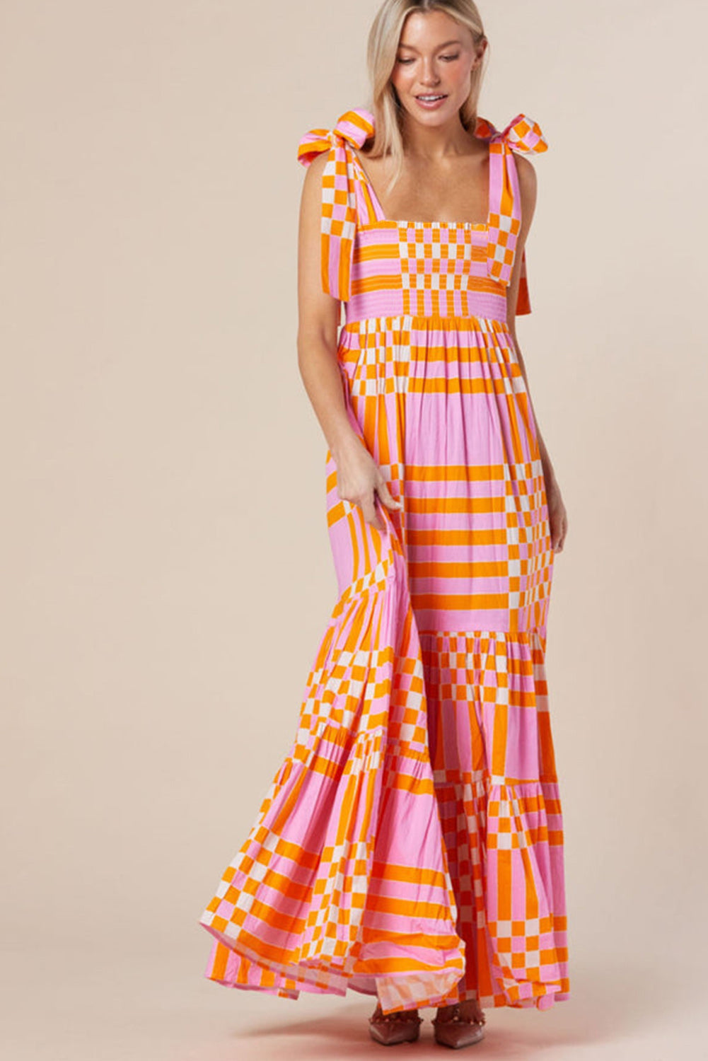 Flowy Long Dress with Adjustable Straps and Plaid Print - Nocini