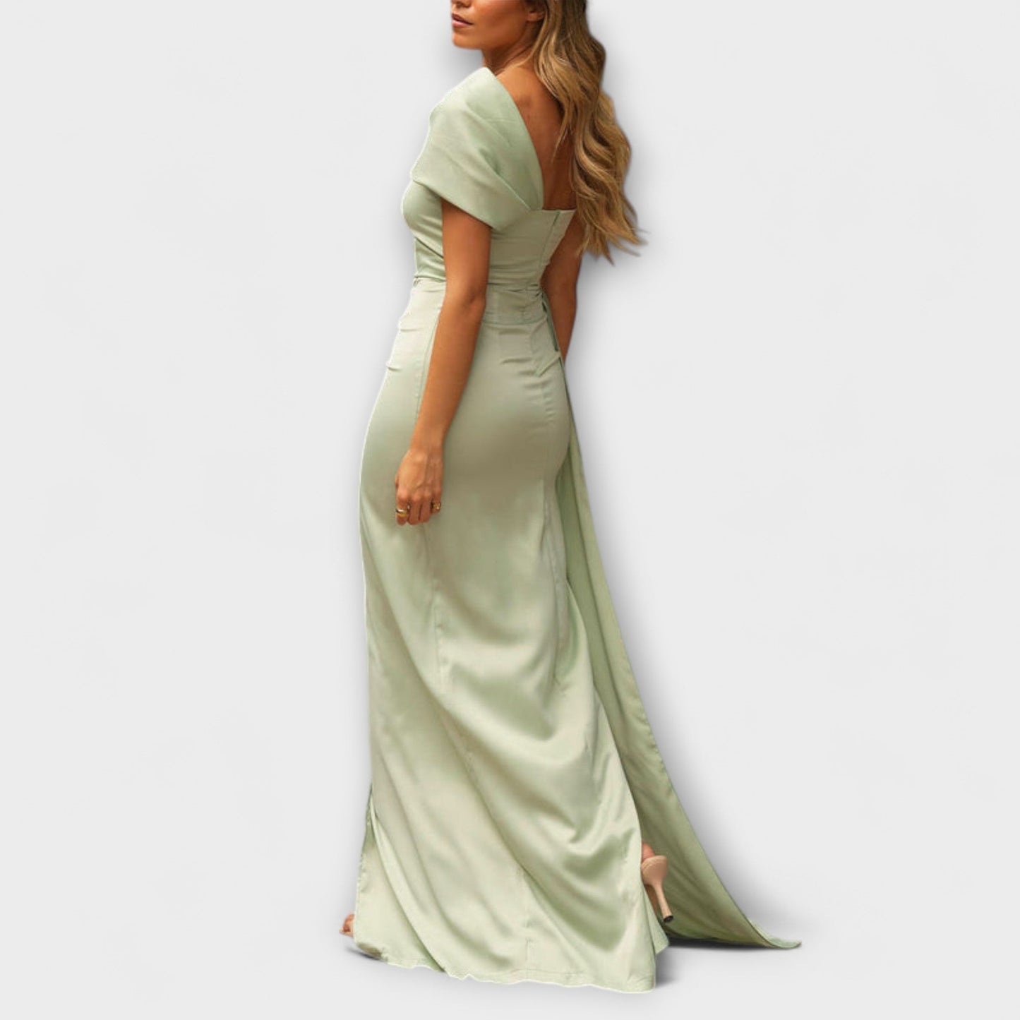 Elegant Strapless Formal Evening Gown