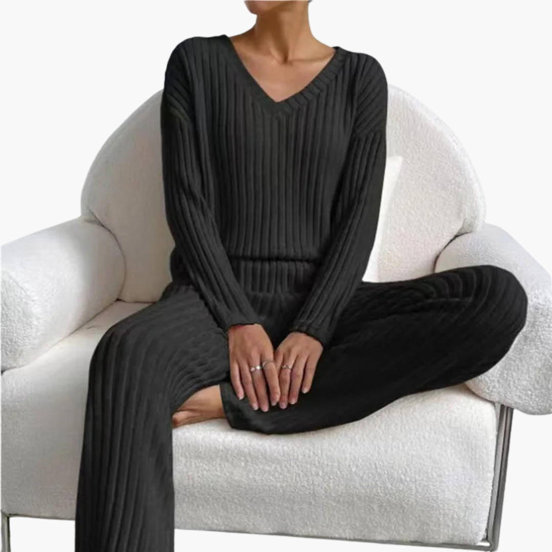 Comfy Women's V-Neck Ribbed Pajama Set