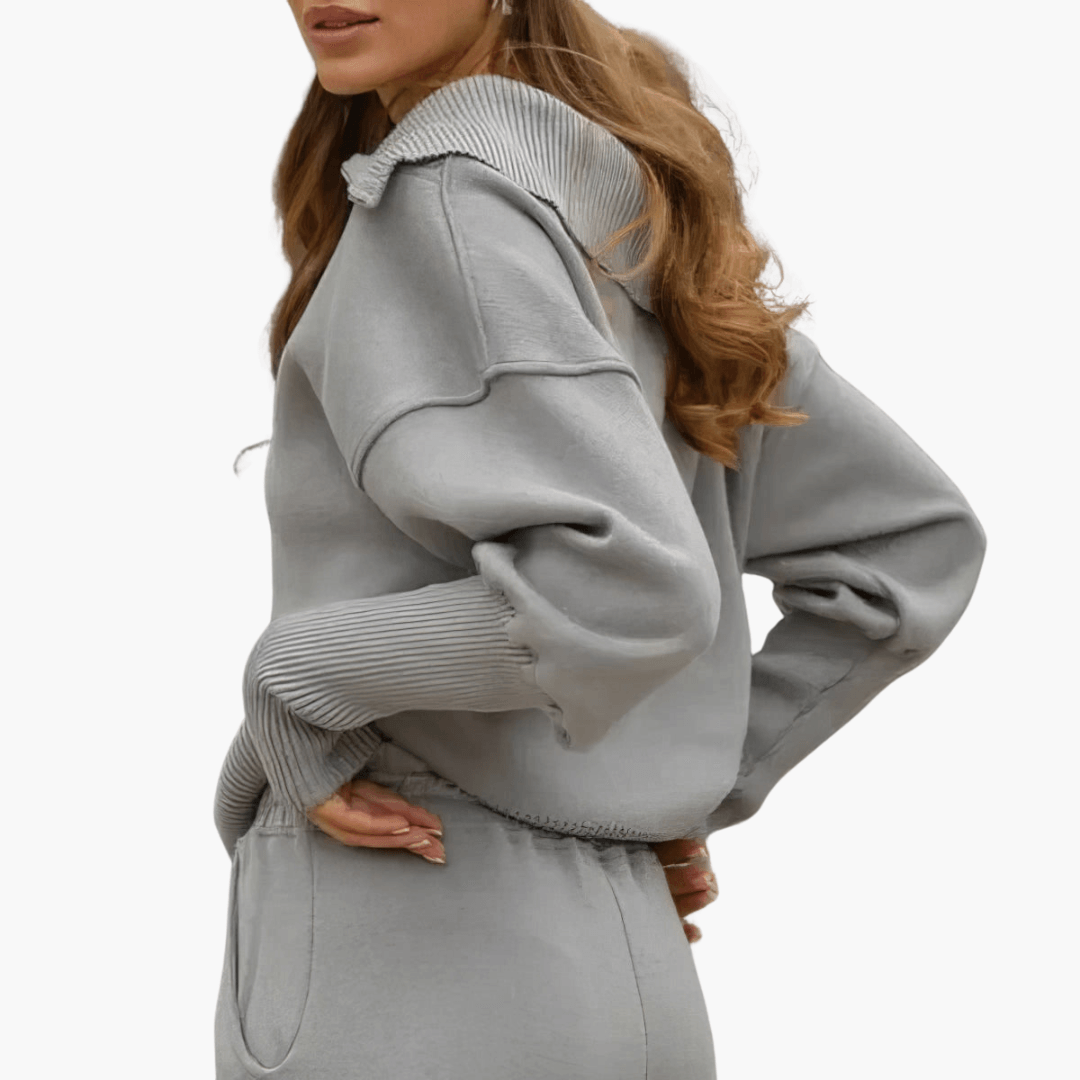 Classic 2-Piece Outfit for Women