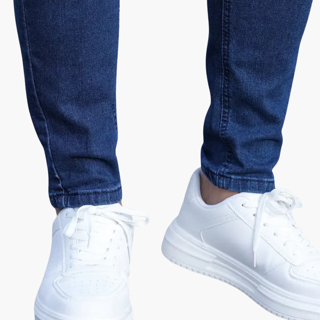Men's Slim Fit Tapered Leg Jeans