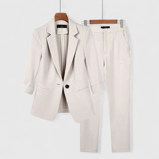 Elegant Women's Blazer Suit