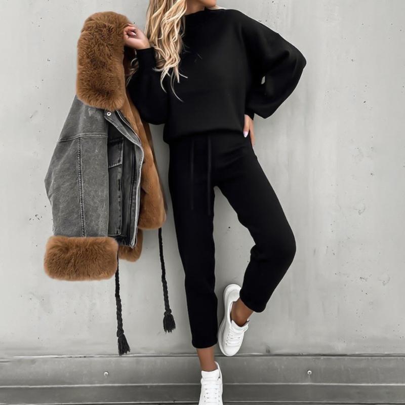 Women's Active Wear Set - Soft Sweatshirt & Leggings