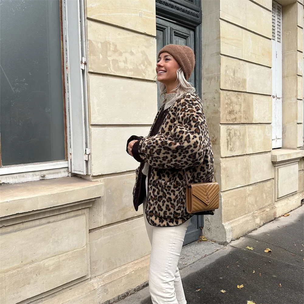 Fashionable Ladies Leopard Coat | Fall