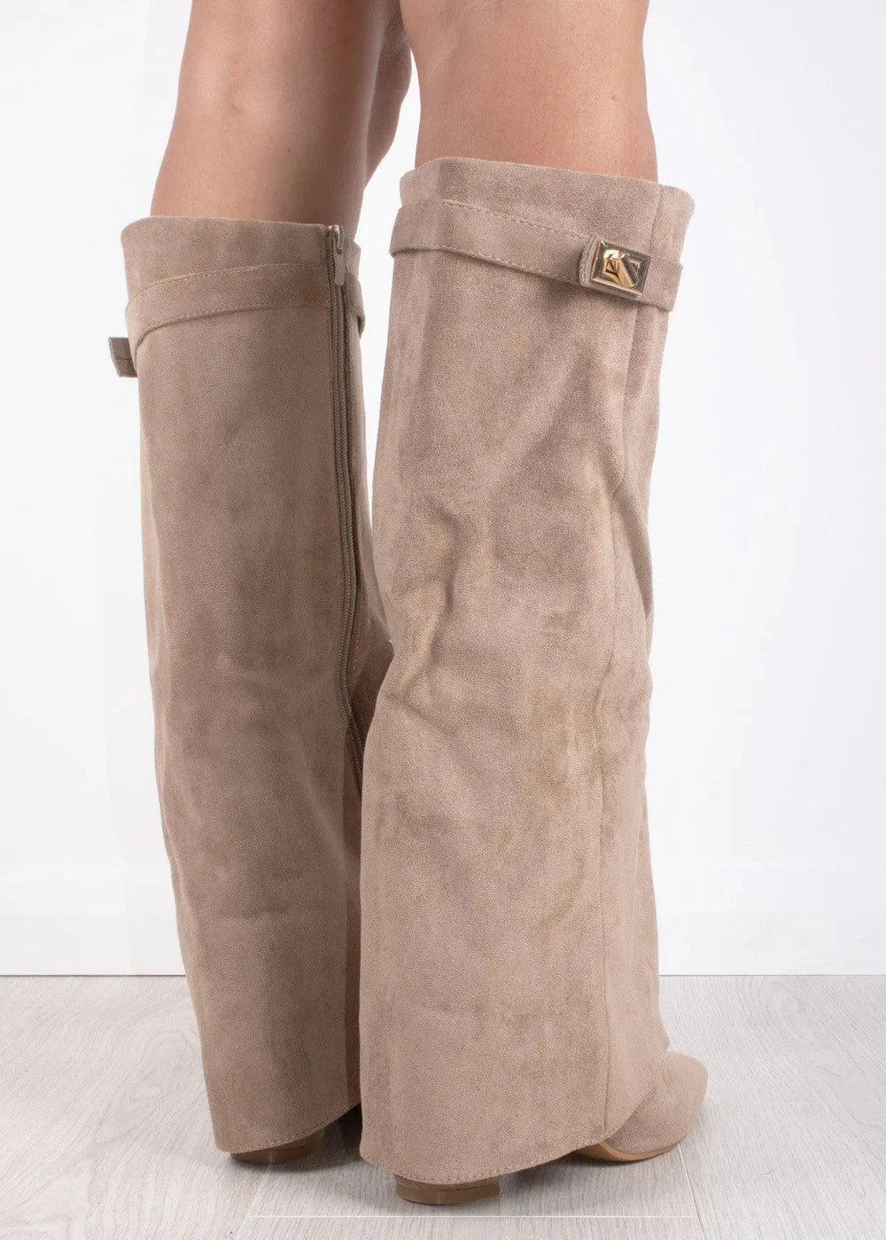 Ladies Fashionable Tall Boots Pointed Toe