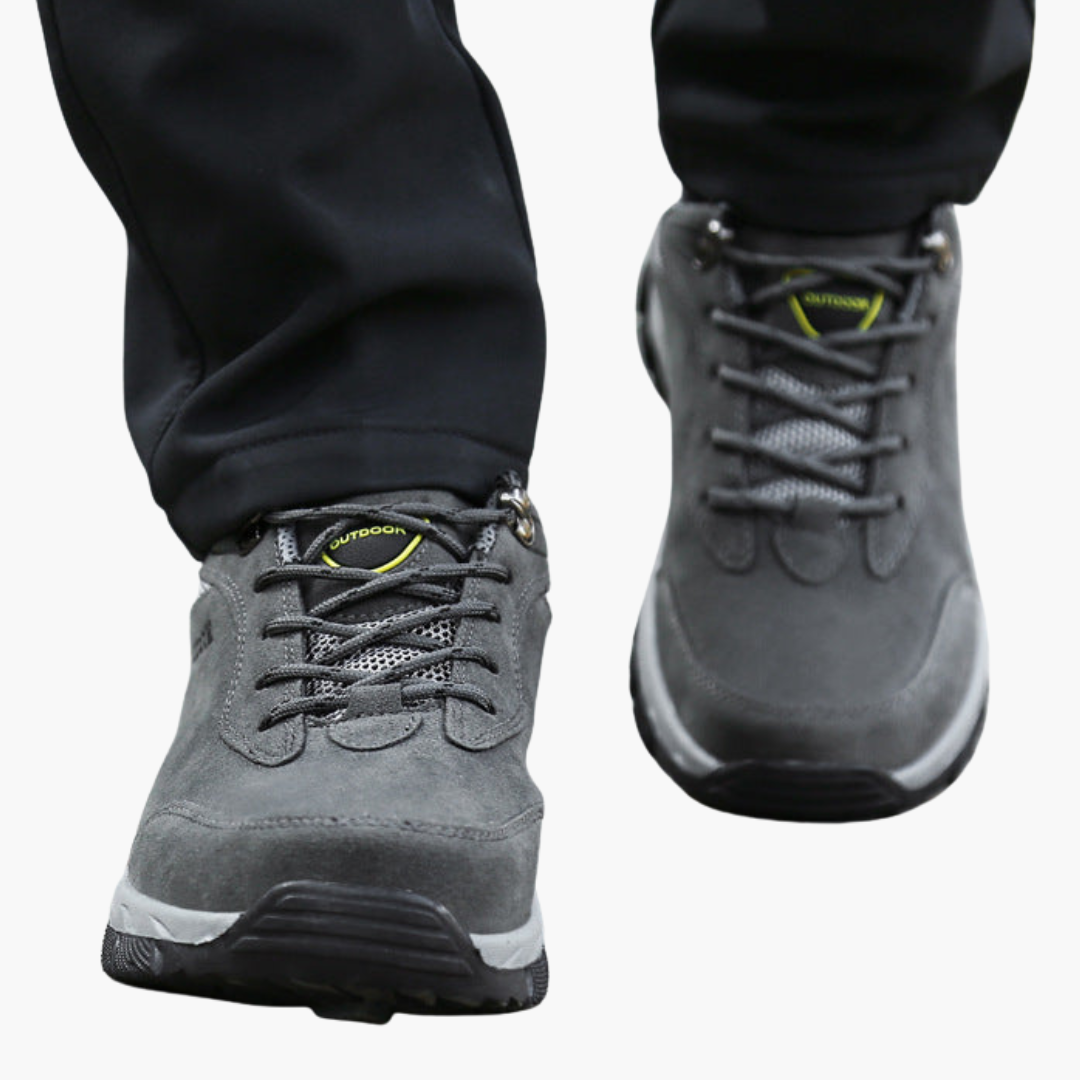 Trekking Shoes for Men with Laces and Grip Soles