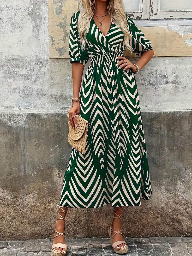 Casual Fit Floral Midi Dress with V Neck and Belt