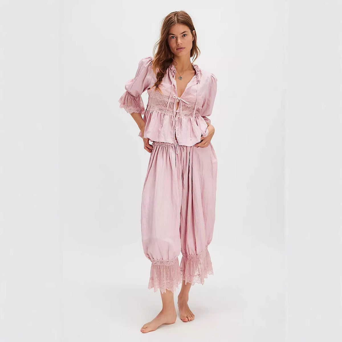 Soft Women's Pajama Set with V-Neck and Lace Trim - Nocini