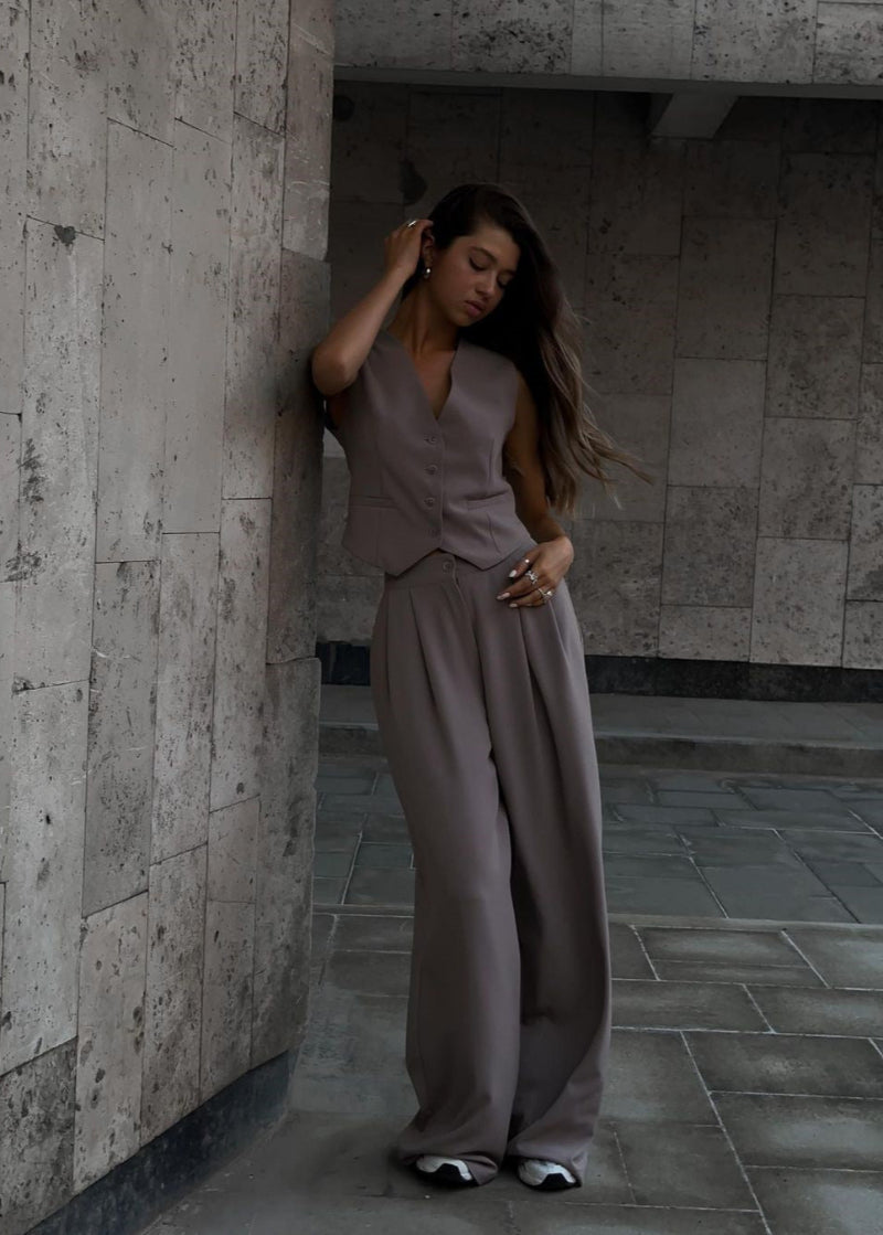 Stylish Vest Suit for Ladies