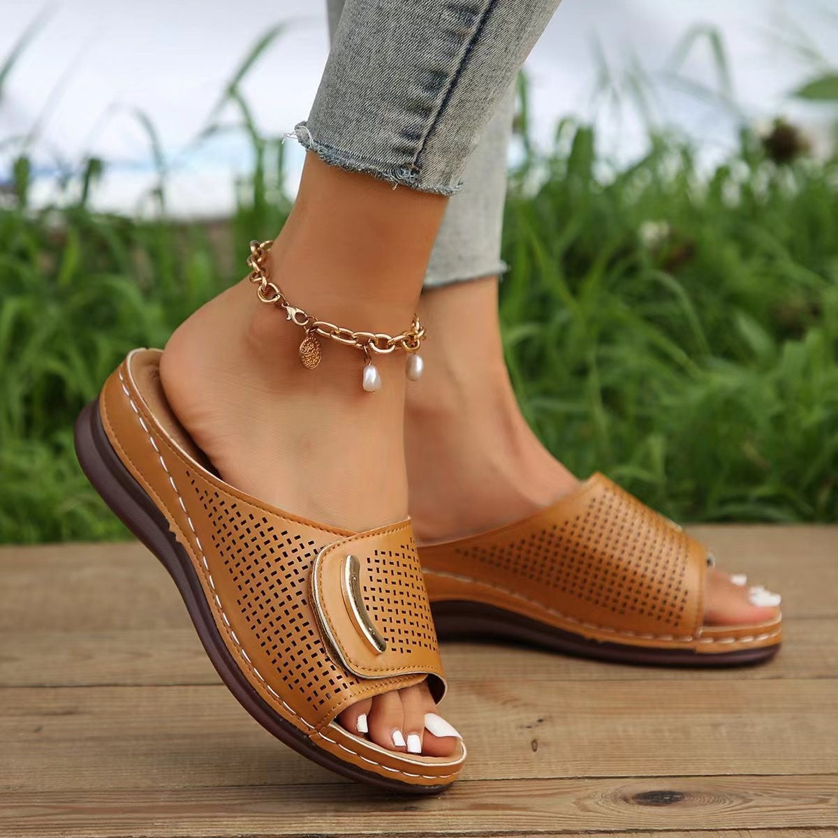 Ladies Comfortable Wedge Sandals with Wide Straps