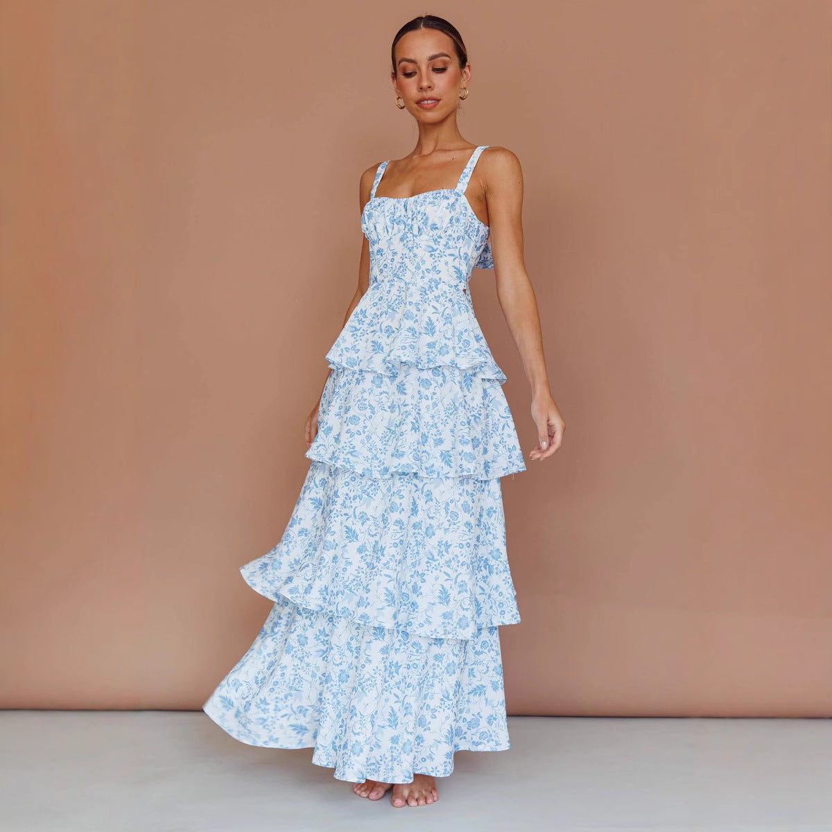 Feminine Floral Midi Dress with Ruffle Skirt