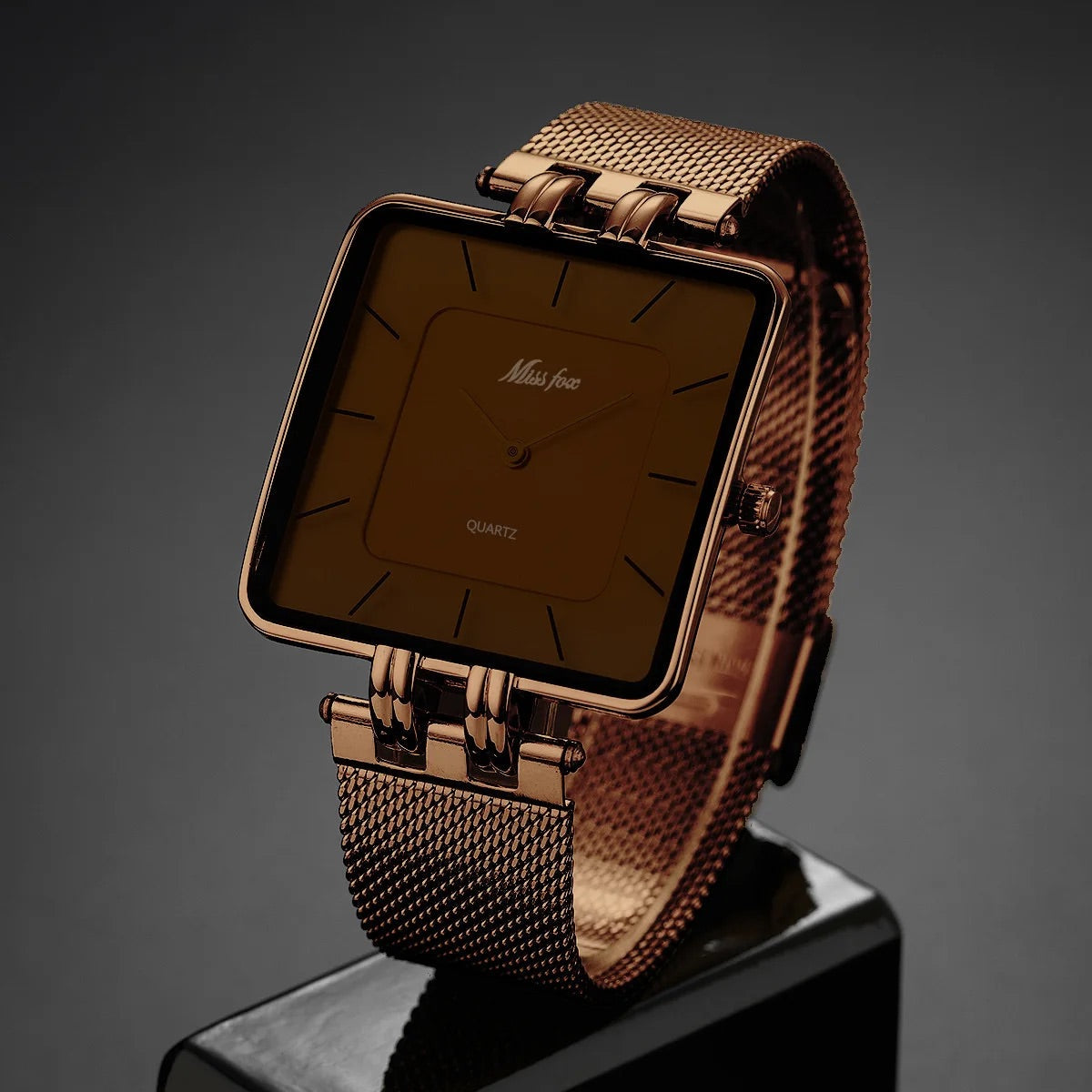 Simple Leather Strap Female Wristwatch