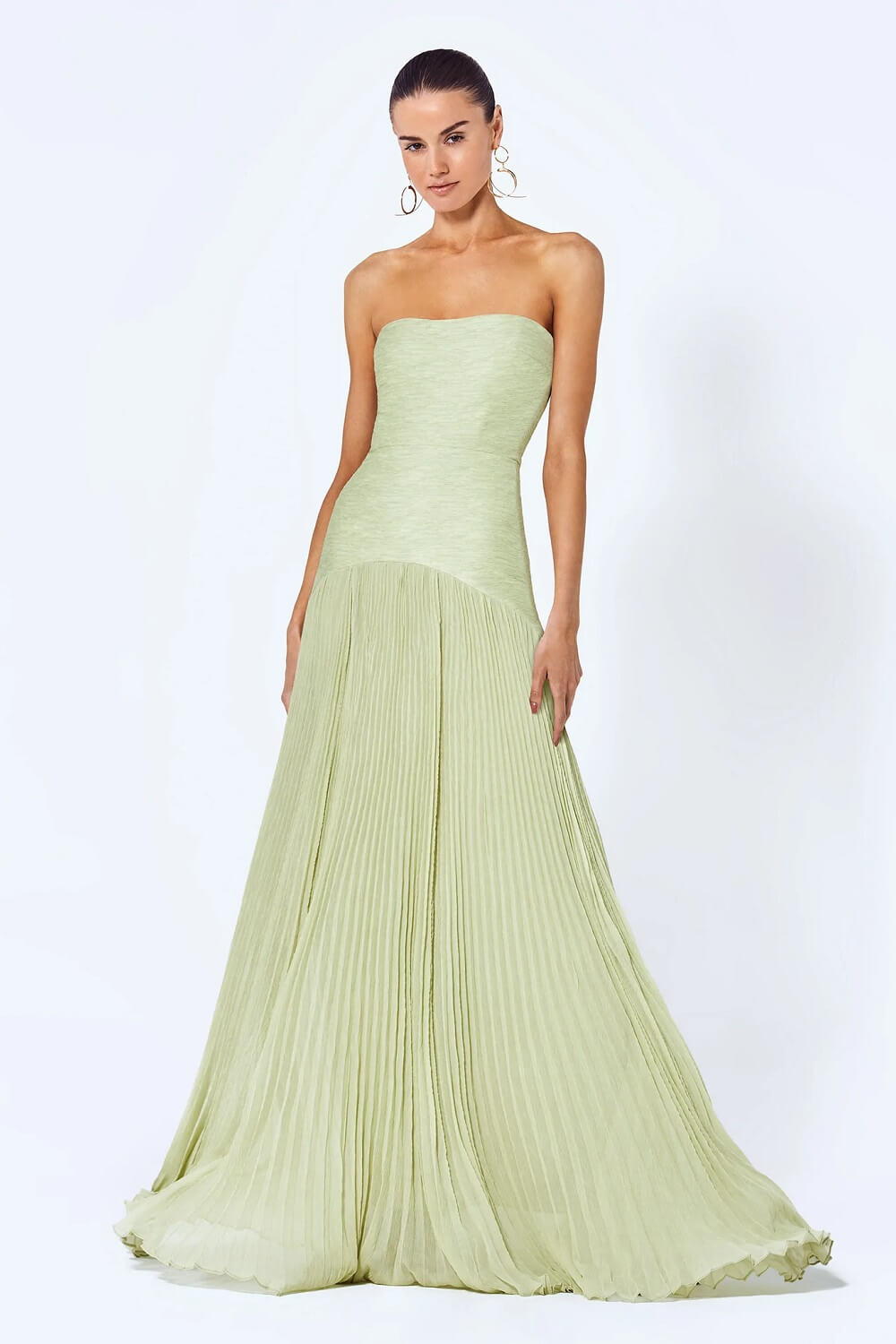 Chic Maxi Dress with Flowy Pleated Skirt - Nocini