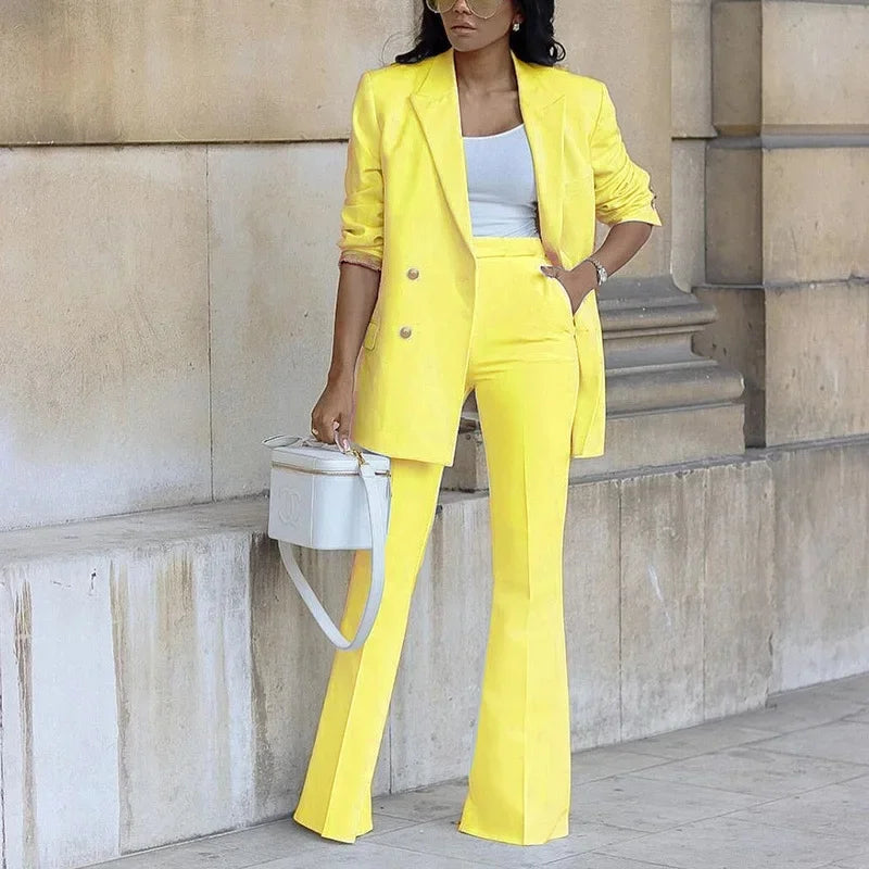 Classic Fit Women's Blazer and Pant Suit Set