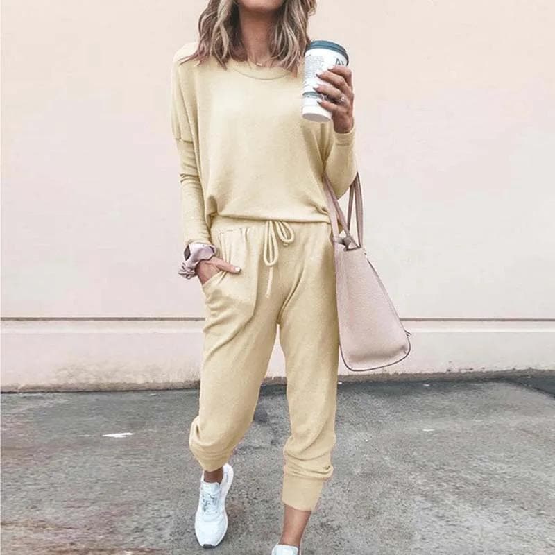 Comfy Women's Sweat Suit - Loose Fit Tracksuit