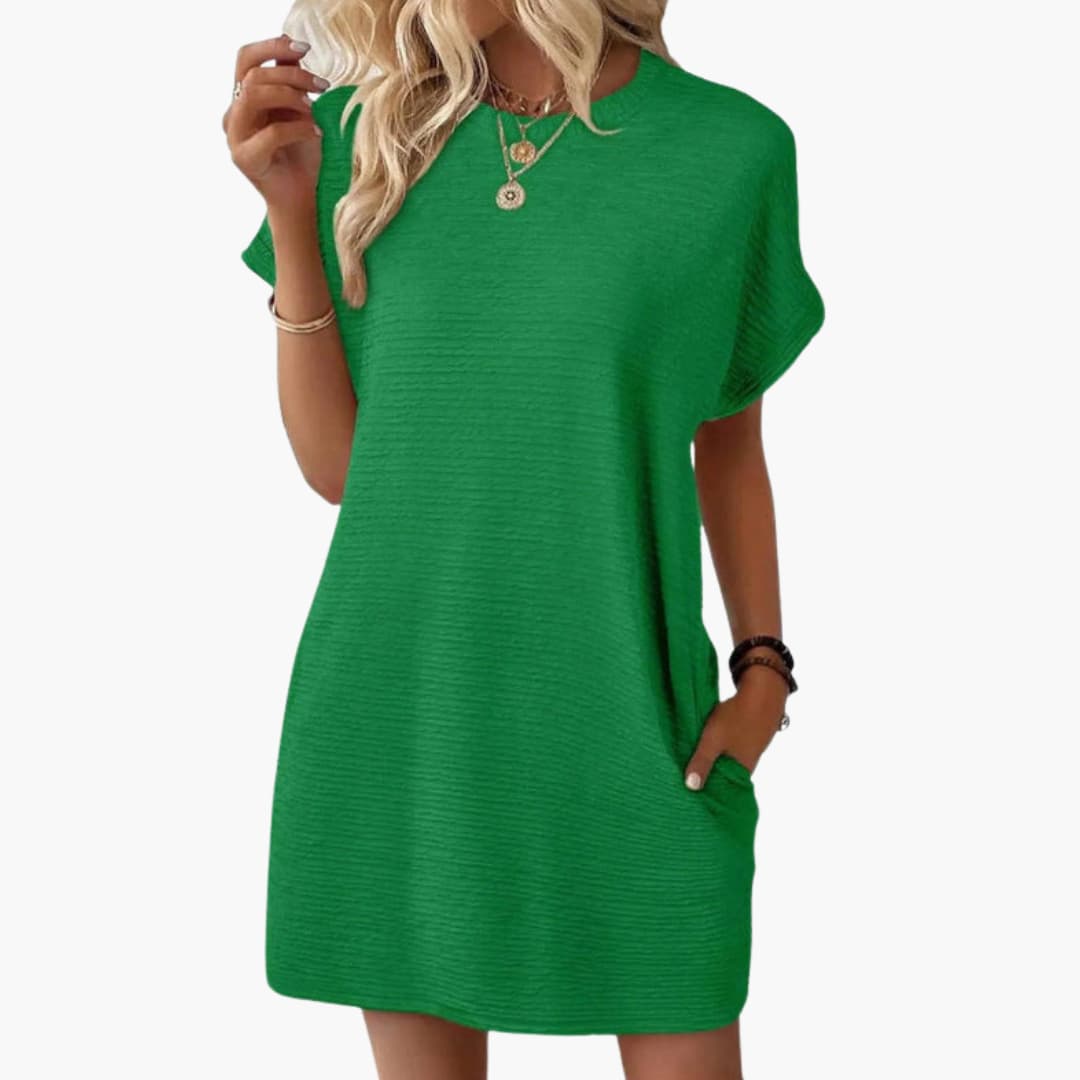 Comfortable Casual Dress with Pockets and Short Sleeves