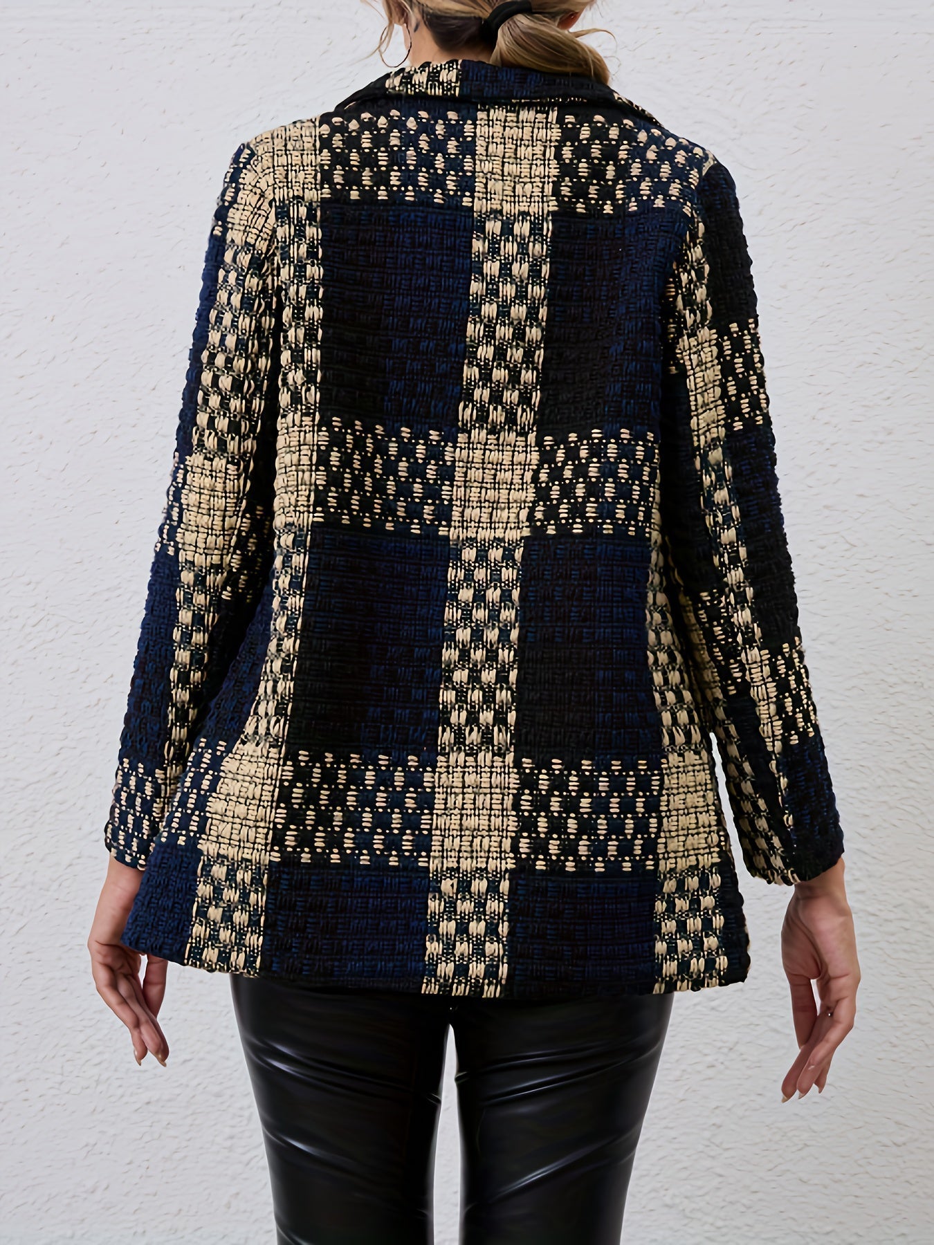 Plaid Coat for Women with Classic Collar Style