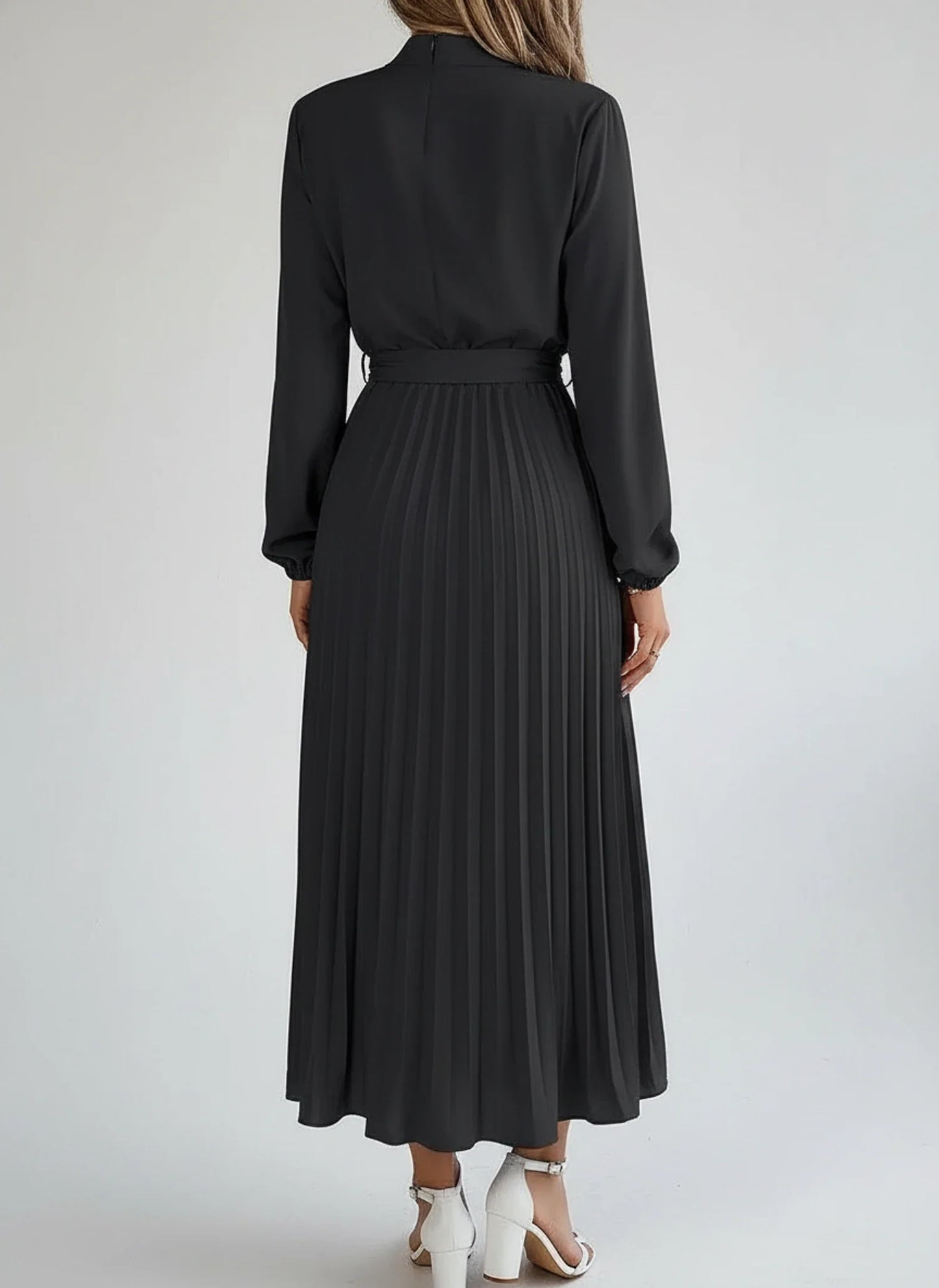 Elegant Women's Floral Maxi Dress with Sleeves