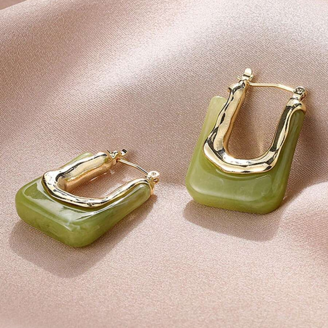 Antique Style Drop Earrings with Emerald Accent - Pexav