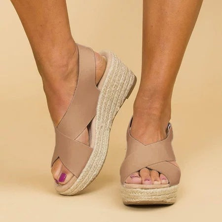 Comfortable Women's Beach Flip Flops - Nocini