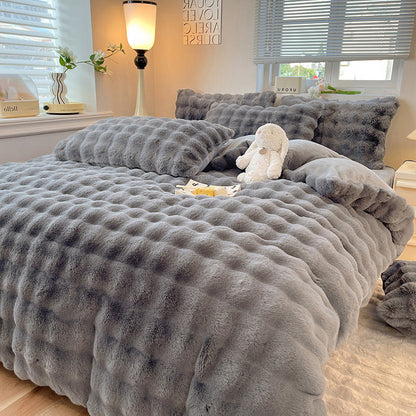 Soft Faux Fur Bedding Set with Cozy Feel - Nocini