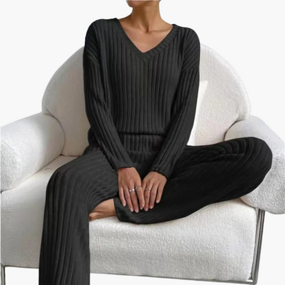 Comfy Women's V-Neck Ribbed Pajama Set