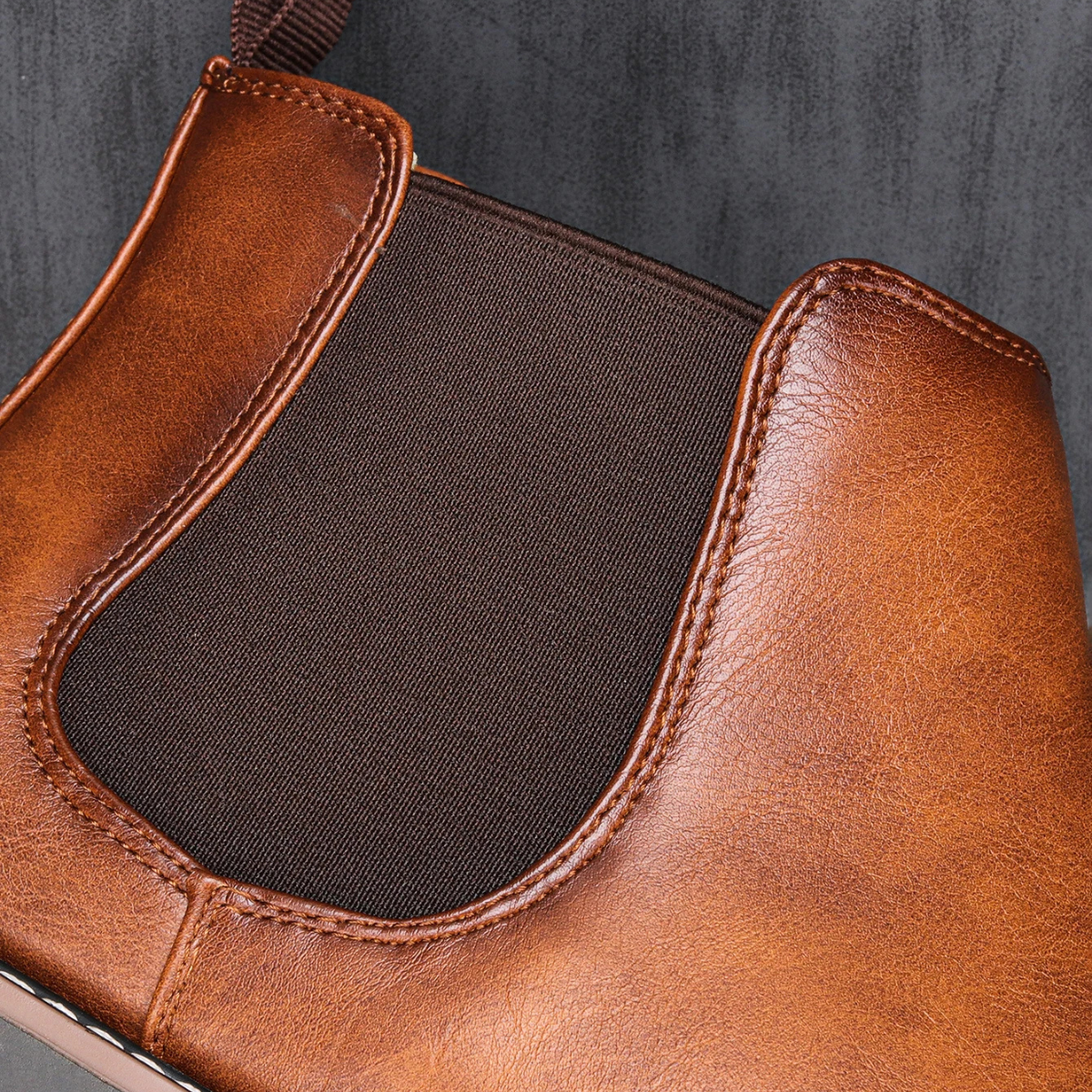 Comfortable Men's Tan Leather Chelsea Boots