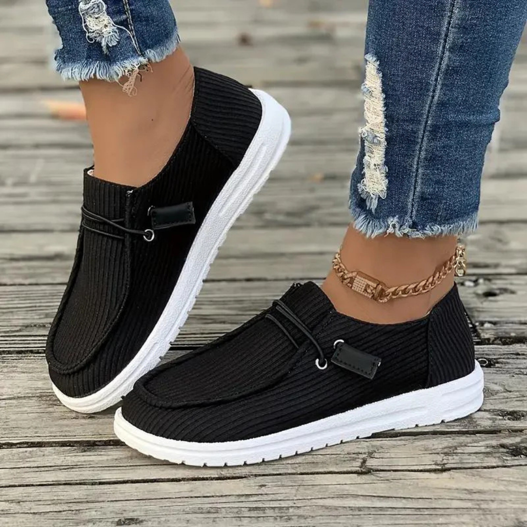 Classic Comfortable Slip-On Flat Shoes - Nocini
