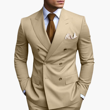 Classic 2 Piece Suit with Peak Lapels and Buttons