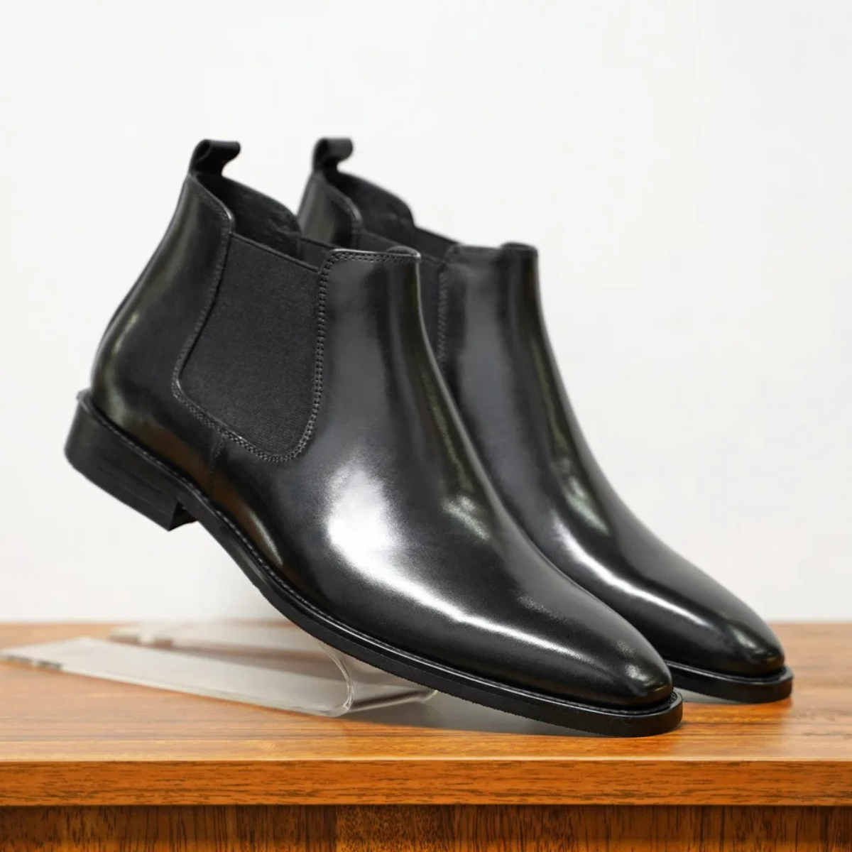 Sleek Men's Black Leather Dress Boots