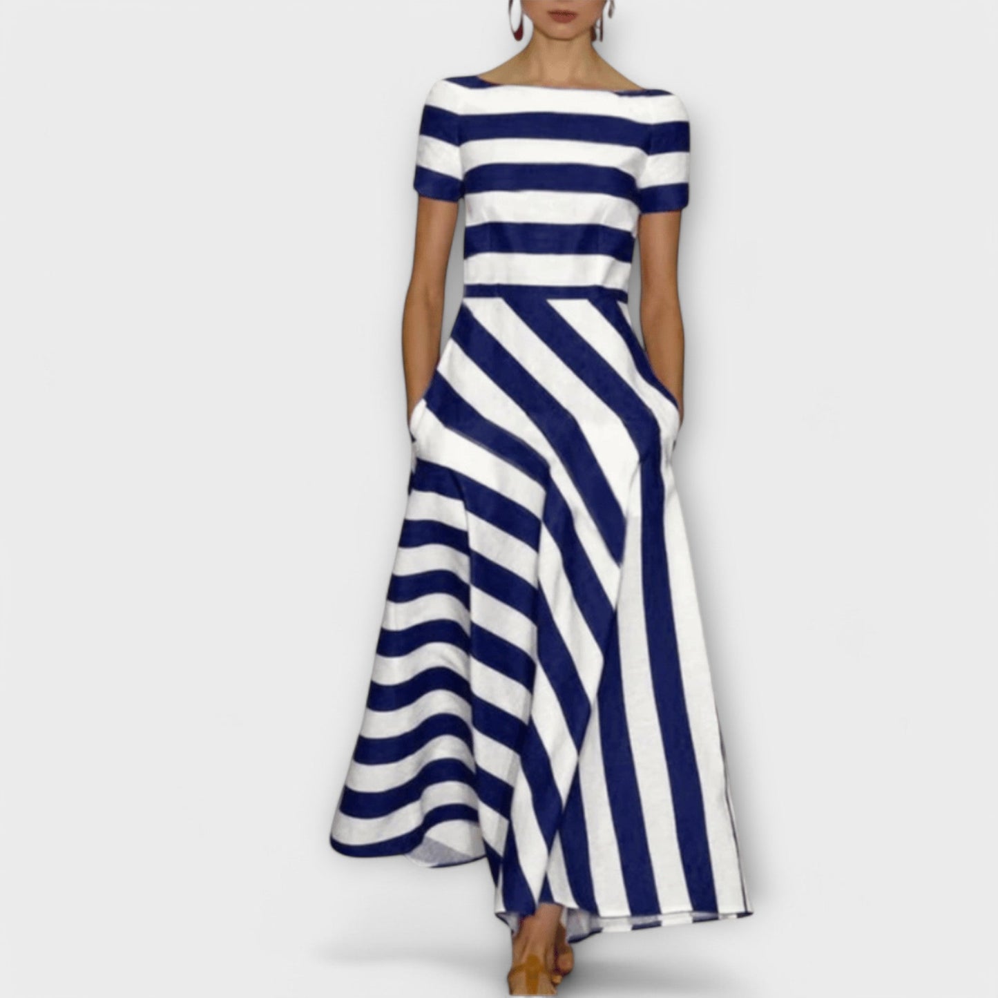 Elegant Black and White Long Evening Dress