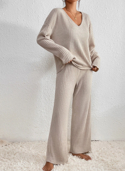 Soft Knit 2-Piece Clothing Set