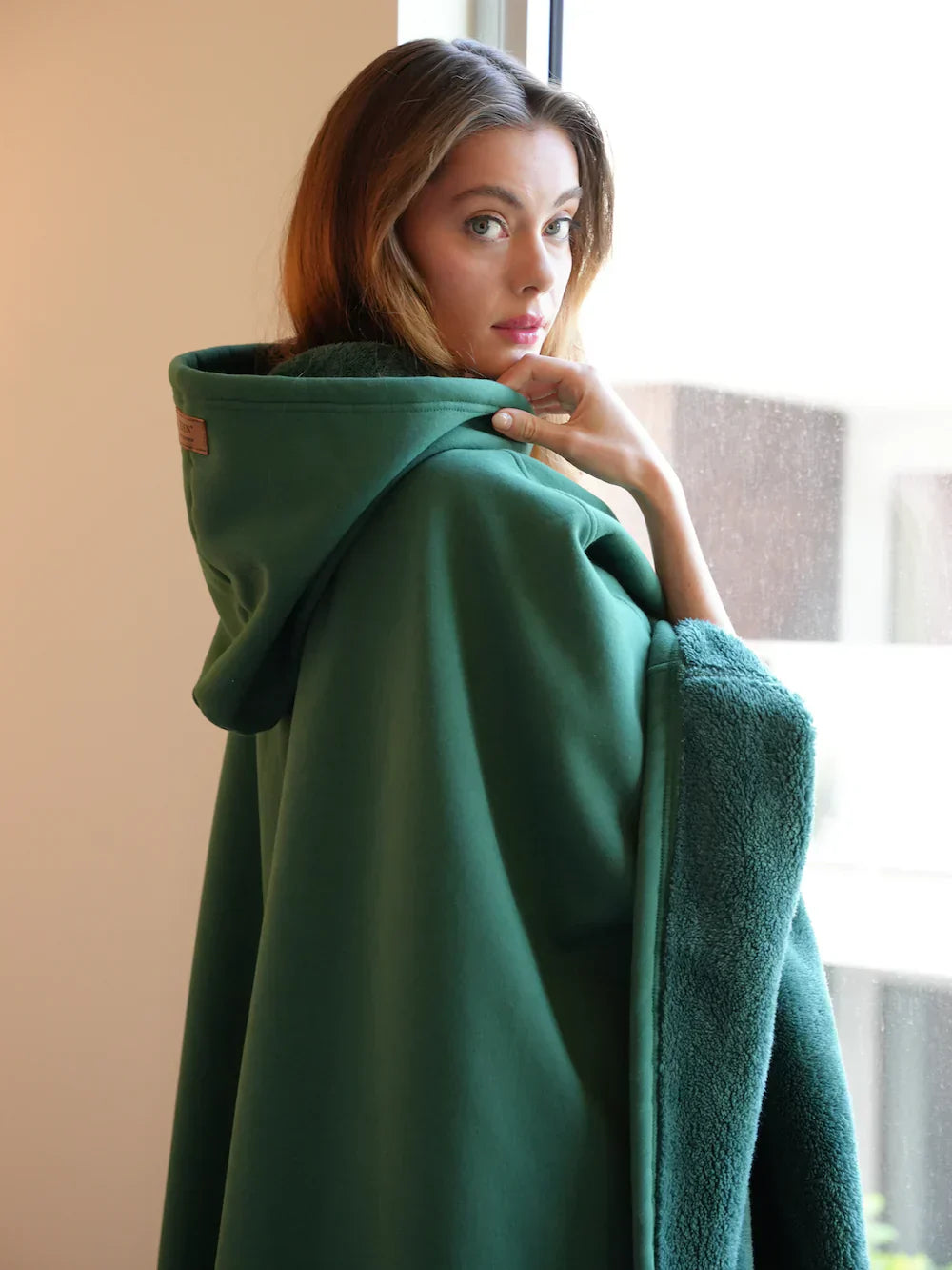 Cozy Women's Throw Hoodie Blanket - Nocini