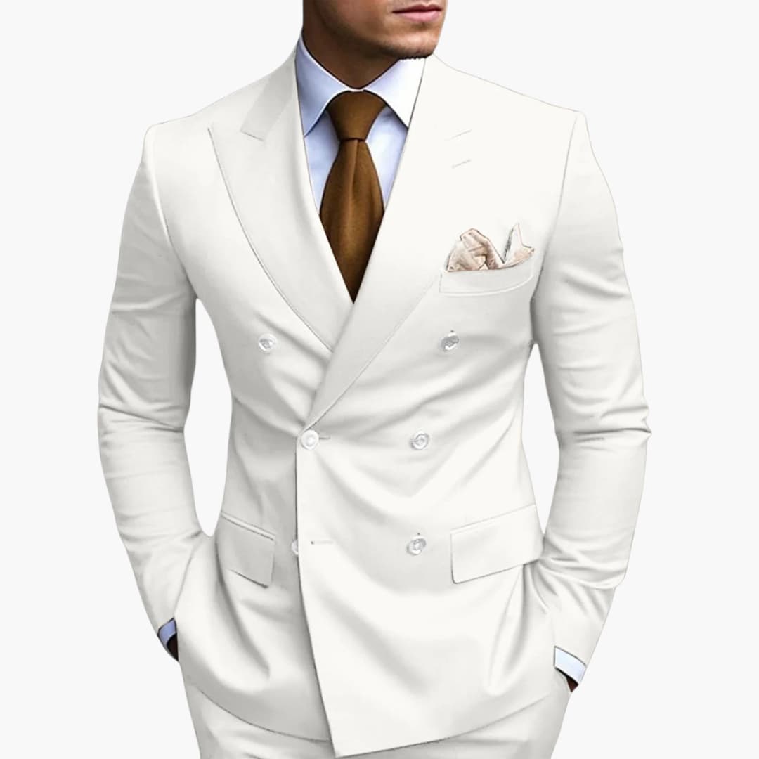Classic 2 Piece Suit with Peak Lapels and Buttons