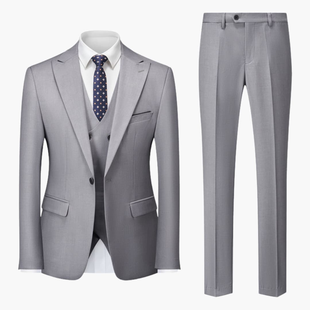 Classic Tailored Fit Men's 3 Piece Business Suit