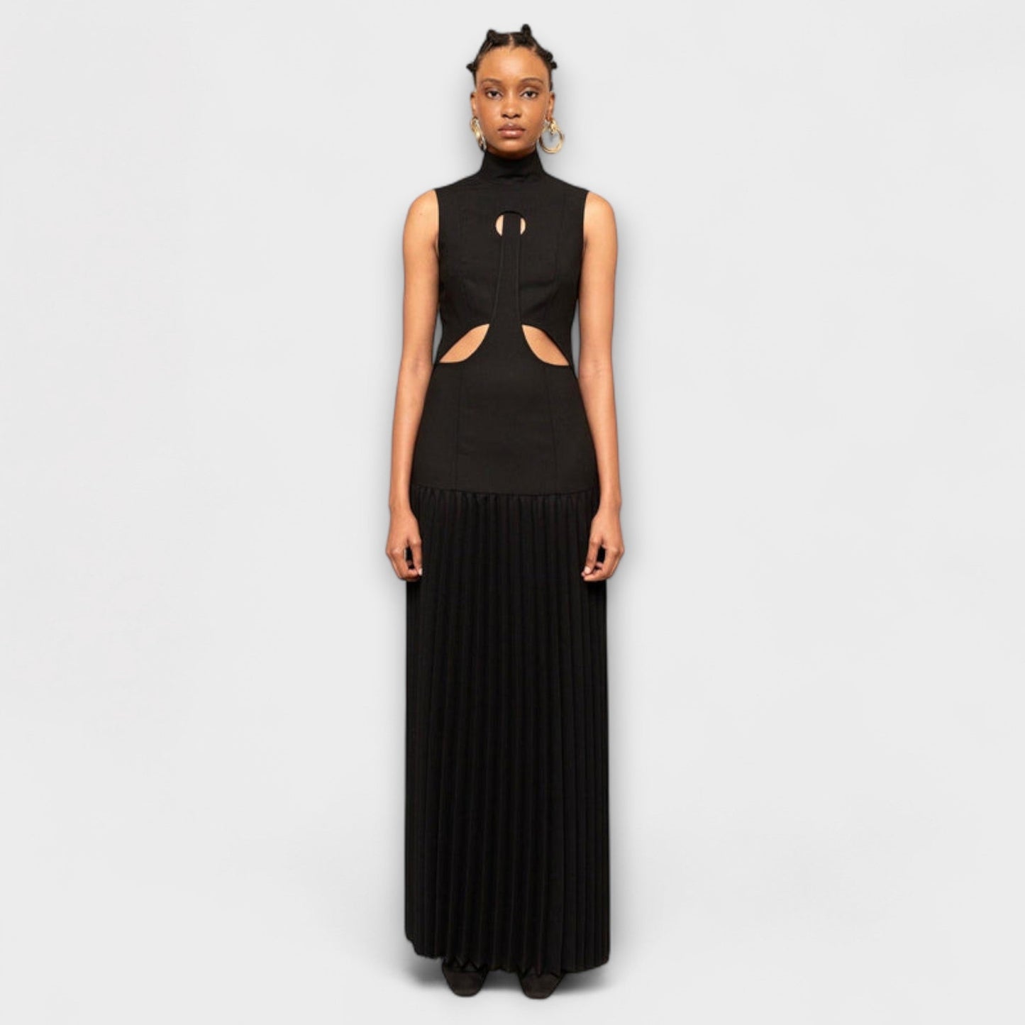 Elegant Long Dress with Pleats and Trendy Cutouts - Nocini