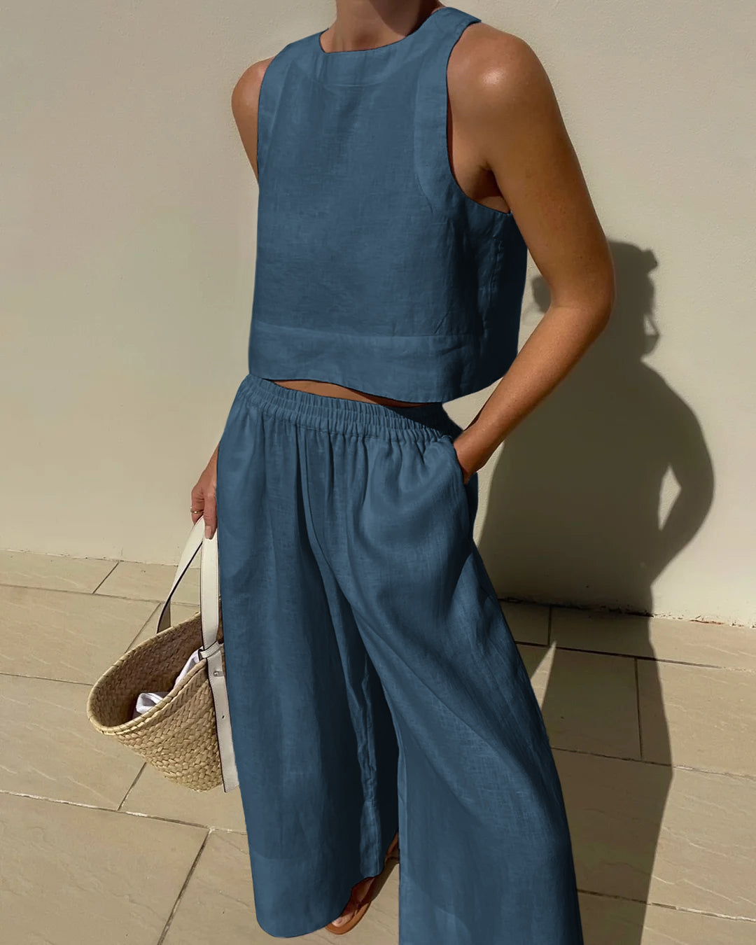Elegant Ladies Linen Crop Top and Pants Set