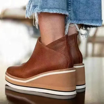 Elegant Leather Lift Chelsea Boots - Nocini