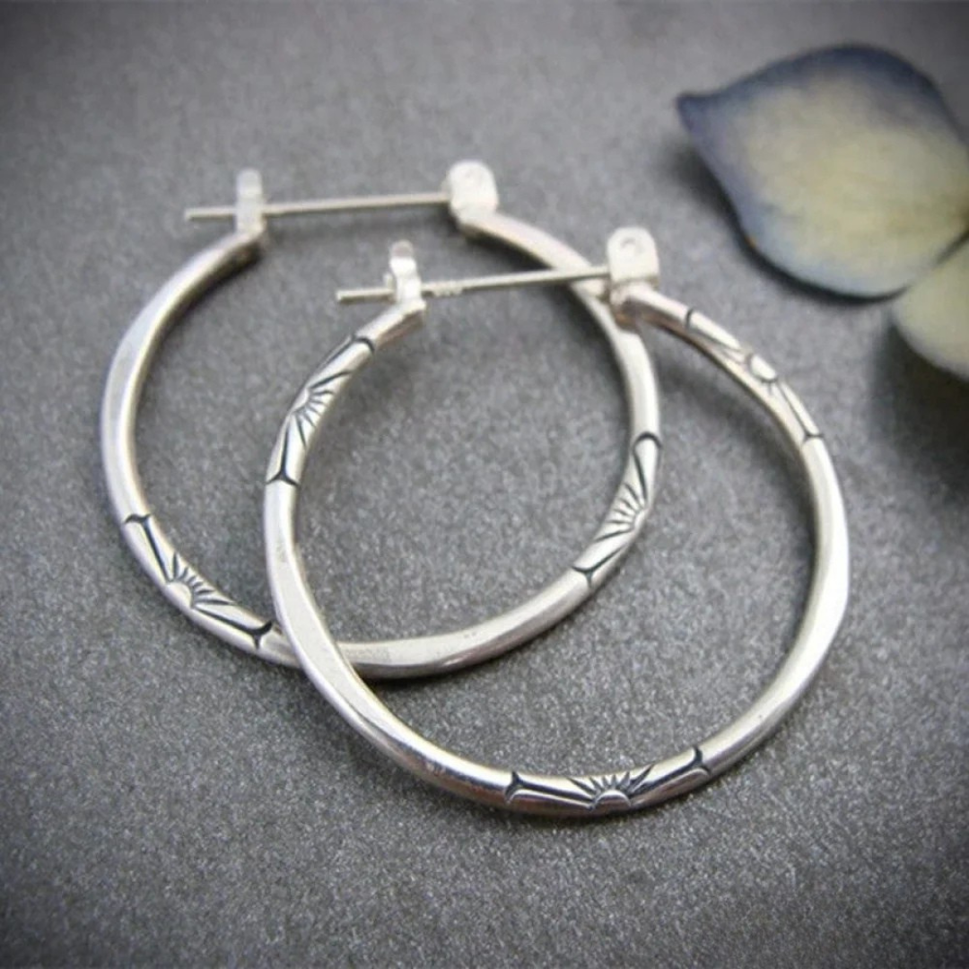 Classic Simple Silver Circle Earrings - Nocini