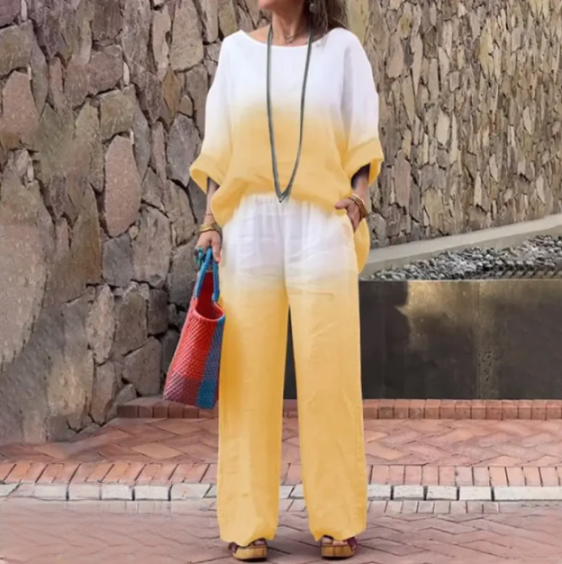 Comfortable Women's Outfit - Relaxed Fit Top & Trousers