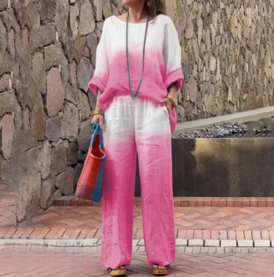Comfortable Women's Outfit - Relaxed Fit Top & Trousers