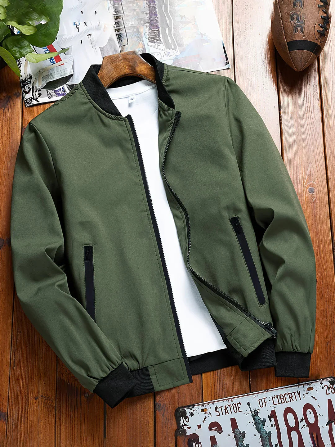Fashionable Mens Lightweight Coat - Olytrend