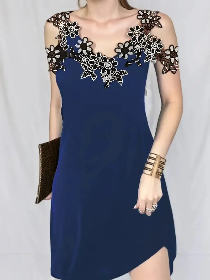 Chic V-Neck Lace Short Dress