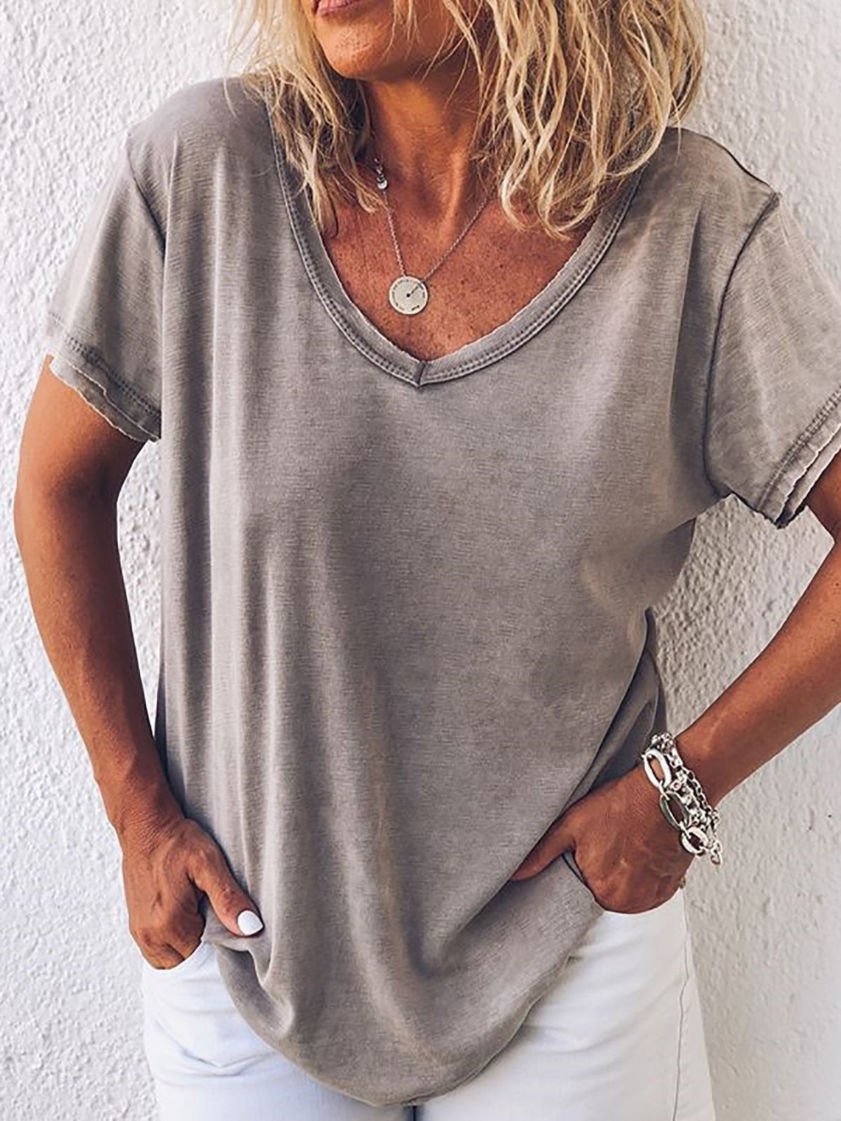 Comfortable V-Neck Short Sleeve Women's Tee - Nocini
