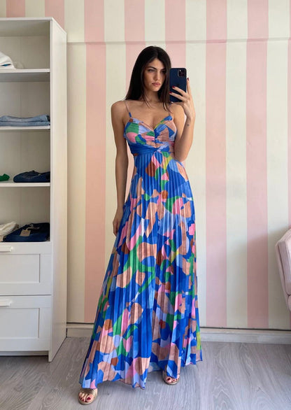 Flowy Summer Dress with Thin Straps and Flared Skirt