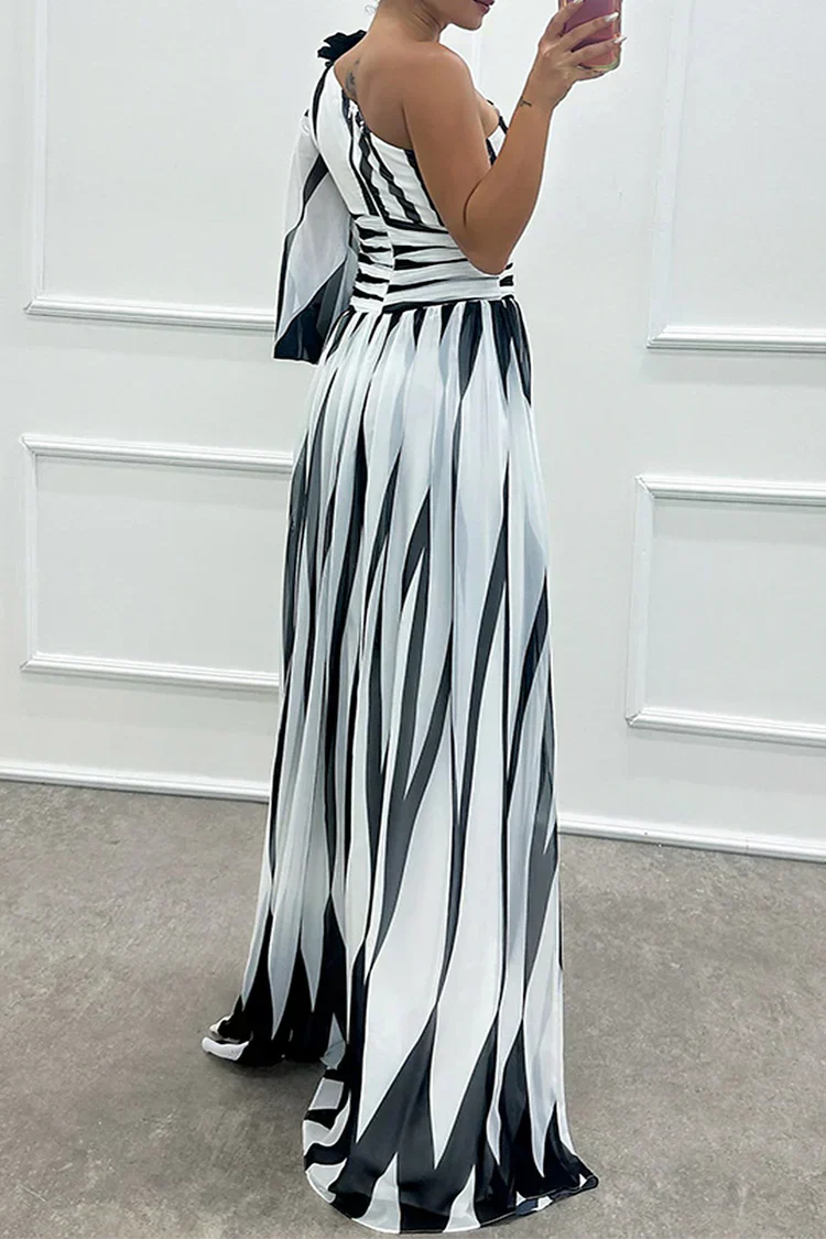 Chic Stripe Off Shoulder Maxi Dress