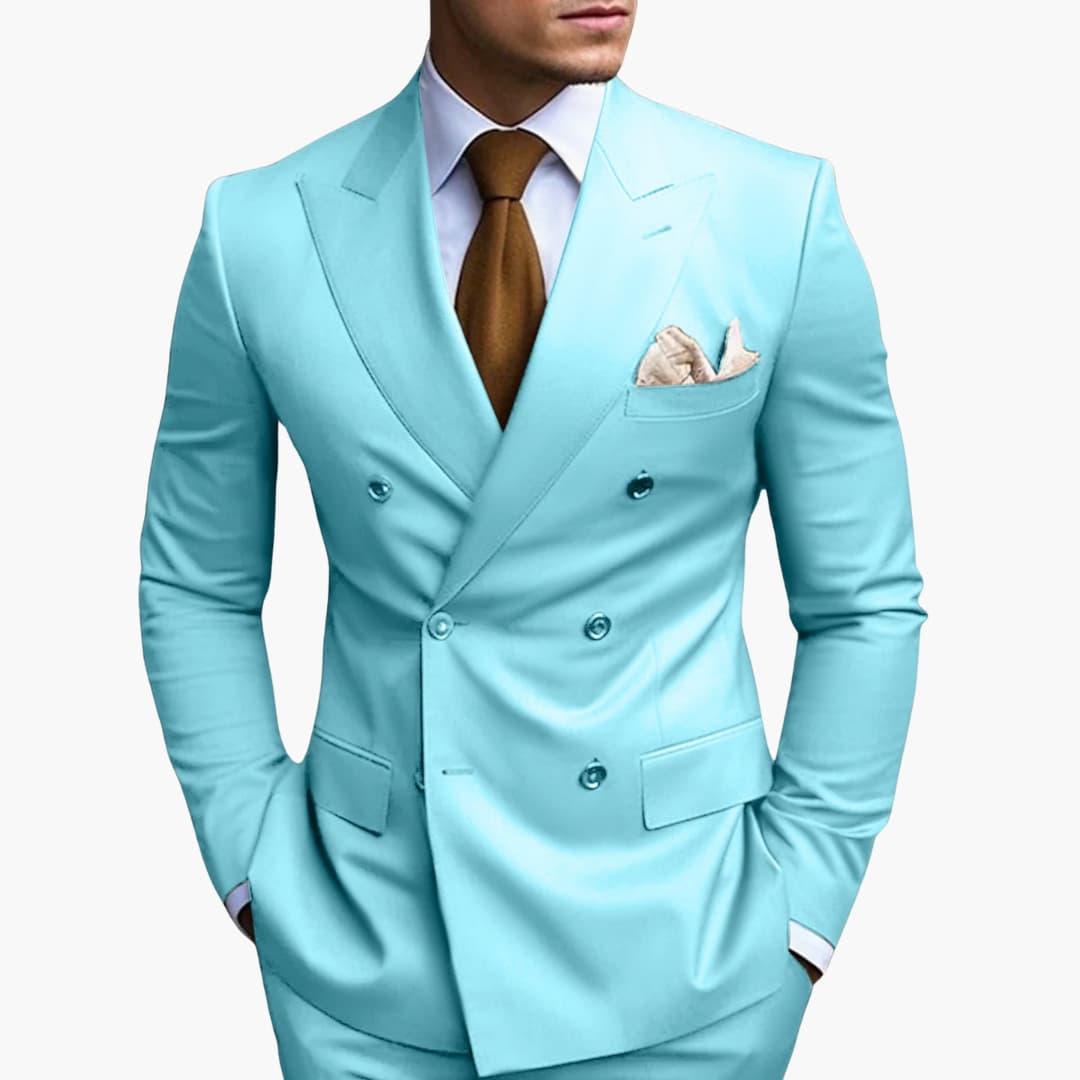 Classic 2 Piece Suit with Peak Lapels and Buttons