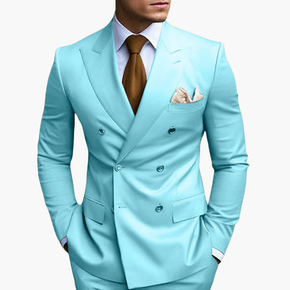 Classic 2 Piece Suit with Peak Lapels and Buttons