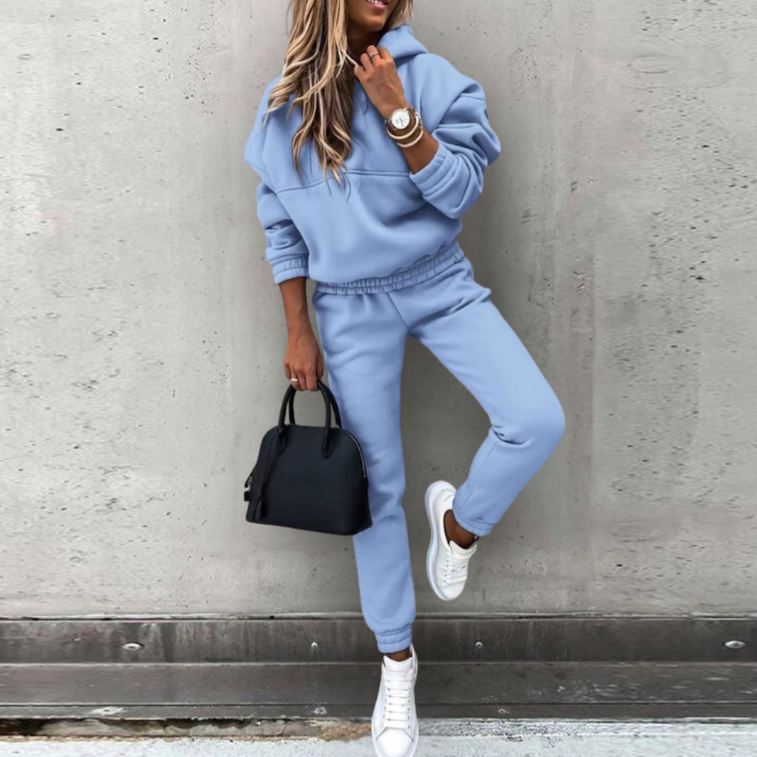 Relaxed Fit Women's Hoodie Jogger Sweat Suit Set