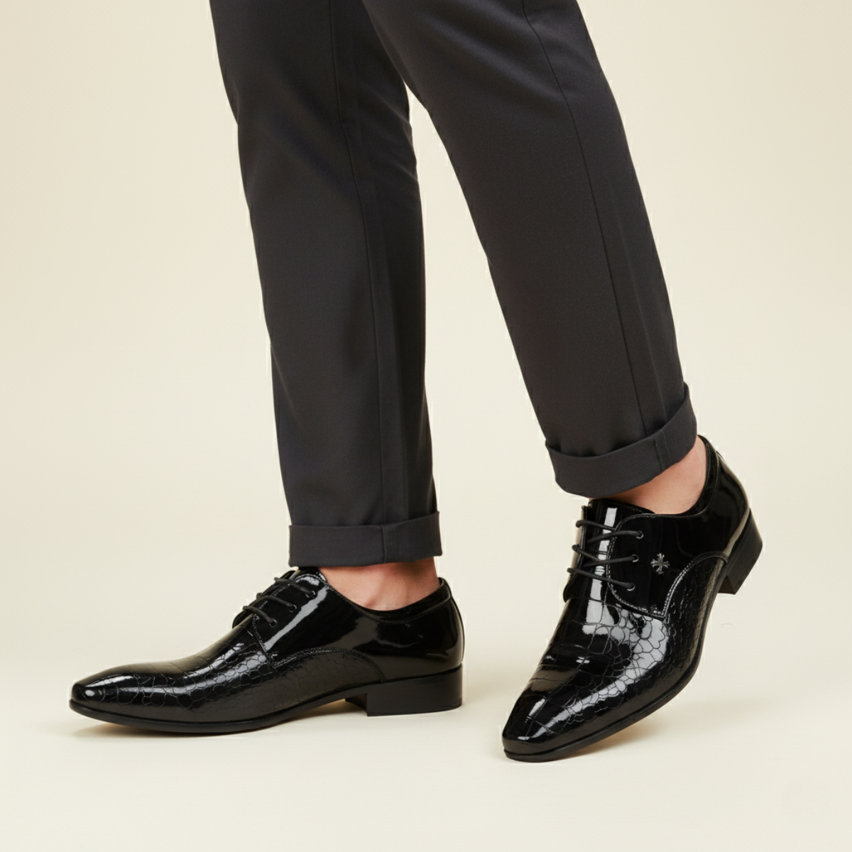 Sleek Men's Leather Dress Shoes - Pointed Toe